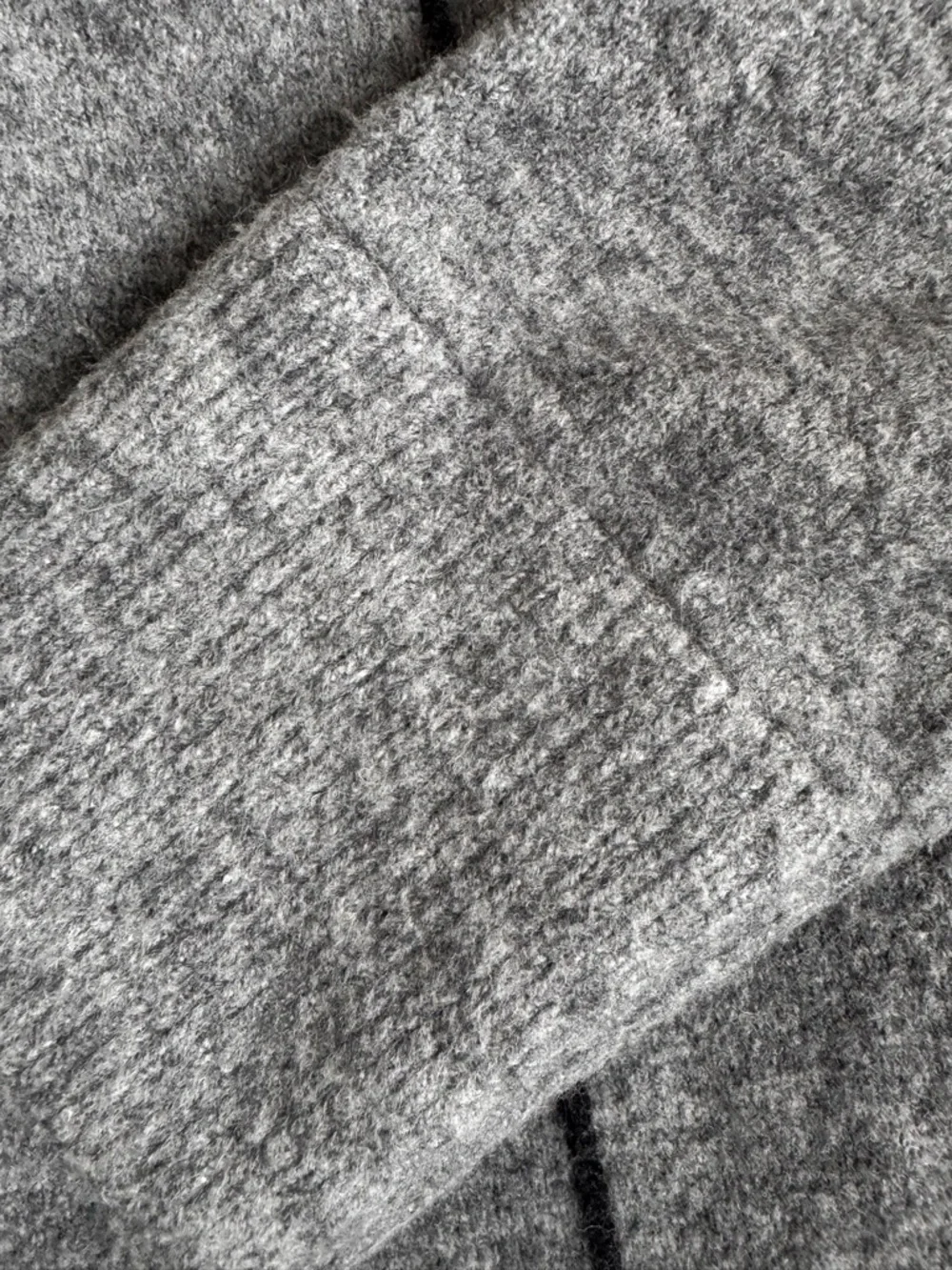 #77 🌷Zara Grey Turtleneck Sweater with Black Piping - Picture 4 of 6